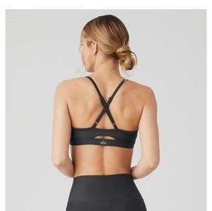 NWOT! ALO Yoga ‘Airlift Intrigue Bra’